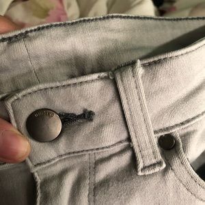 Uniqlo skinny tapered mid-rise ultra stretch jeans (light grey) 26x33"